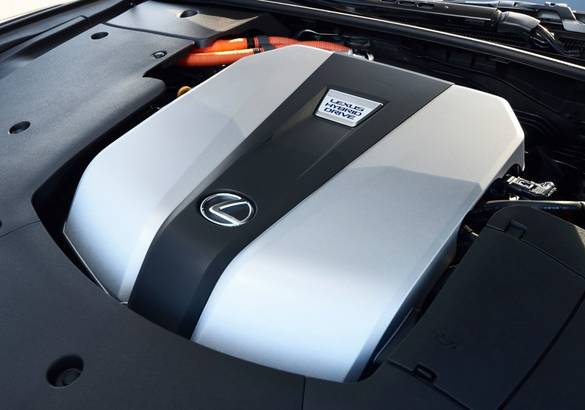 Глава Lexus назвал электромобили «неготовыми к массовому распространению»