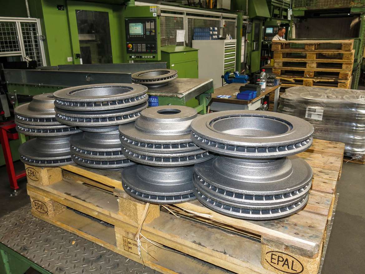 Как производят тормозные диски для премиум-брендов: изучаем завод компании Zimmermann