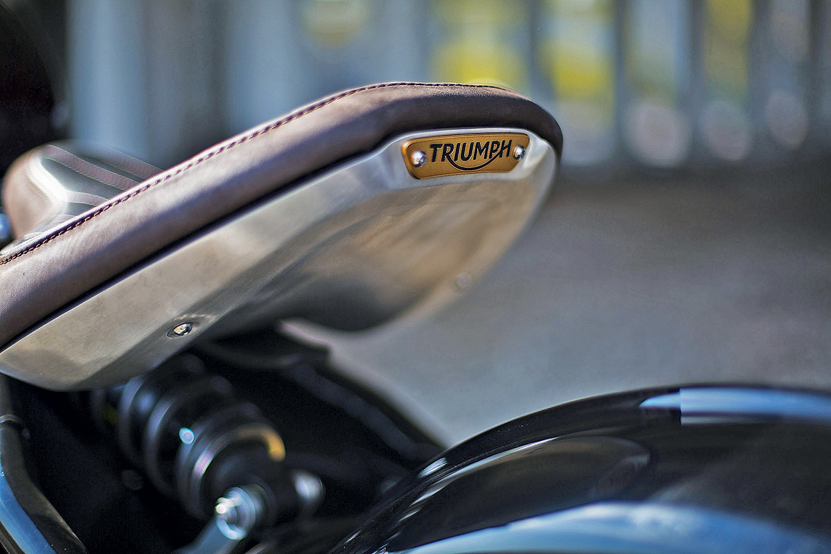 мотоцикл Triumph Bonneville Bobber