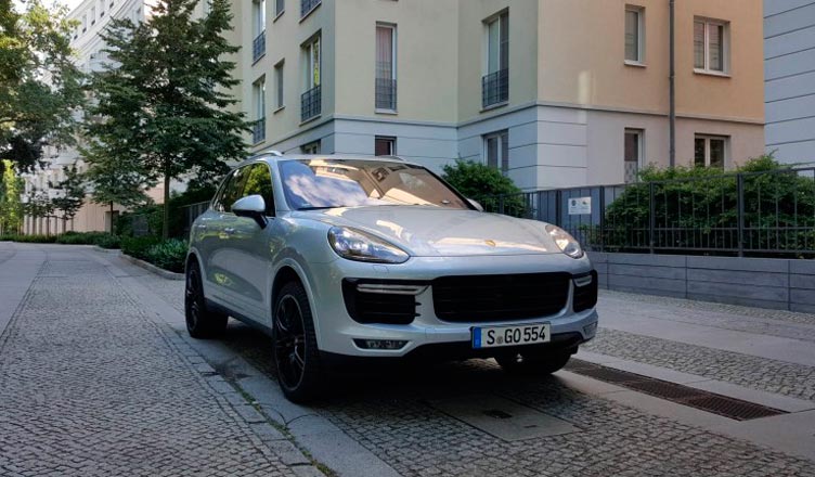 2016-porsche-cayenne-turbo-s