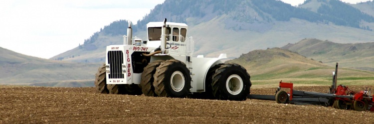 Big Bud - самый мощный трактор в мире