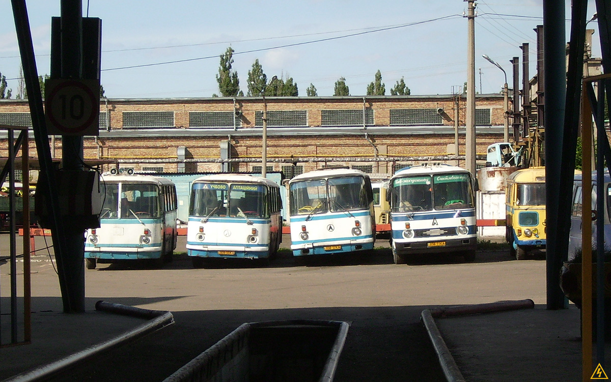 Автобусный парк №4 (ныне - недействующий), июнь 2009 г.