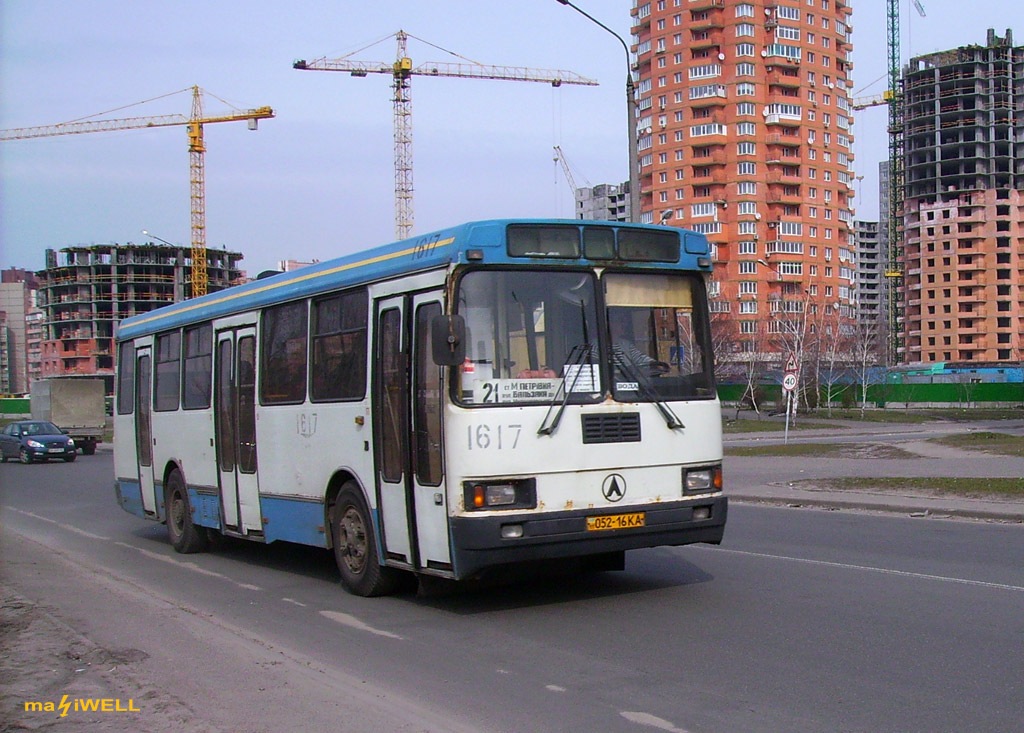 ЛАЗ-52527