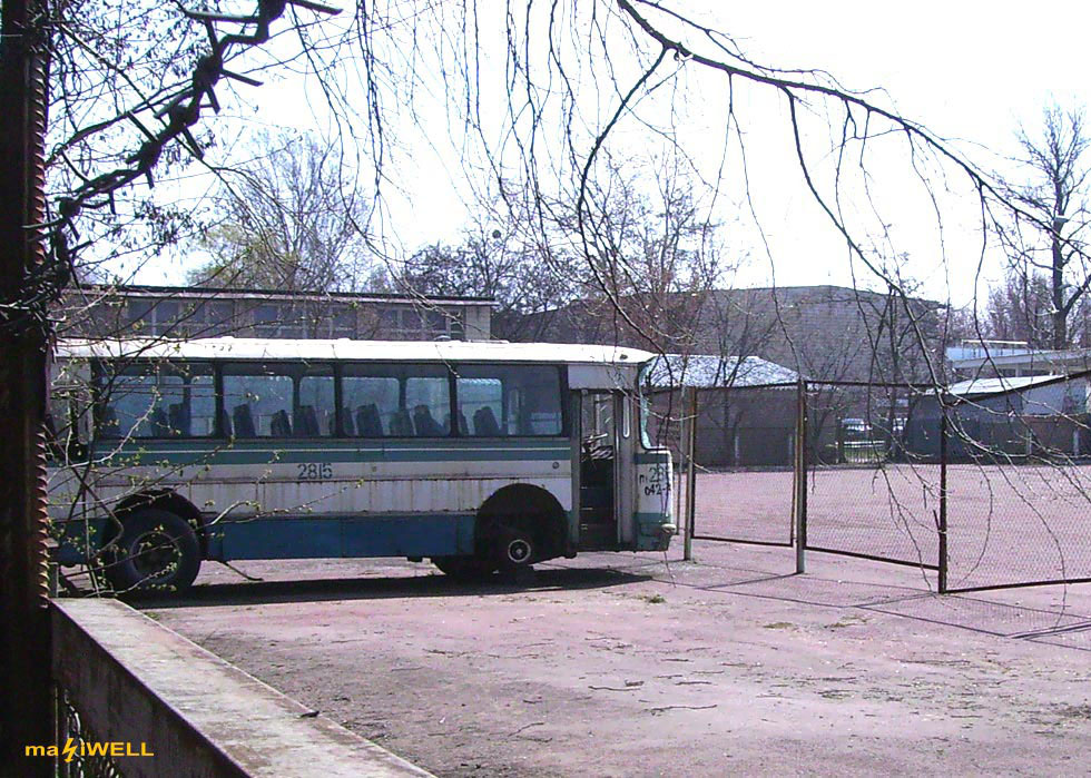 bus_2815_R.jpg