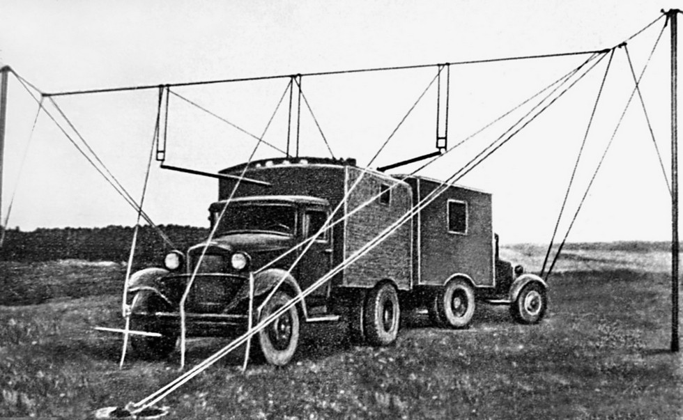 Первая советская мобильная радиолокационная станция «Ревень»