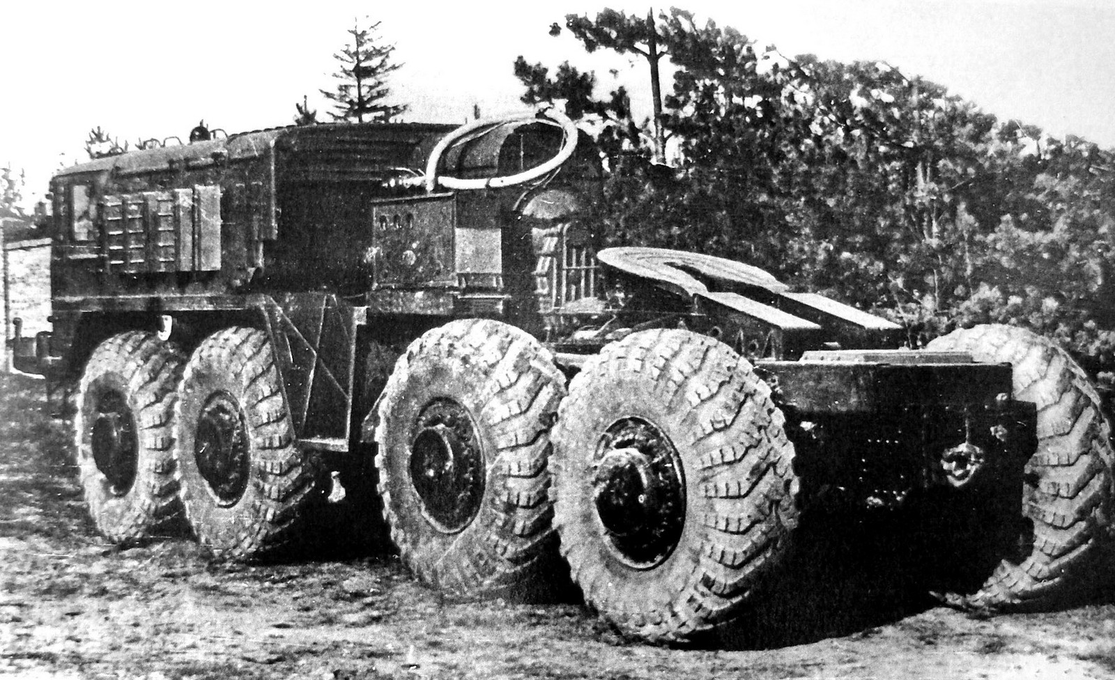 МАЗ-537Д с автономным электрогенератором и спецоборудованием (из архива А. Новикова)