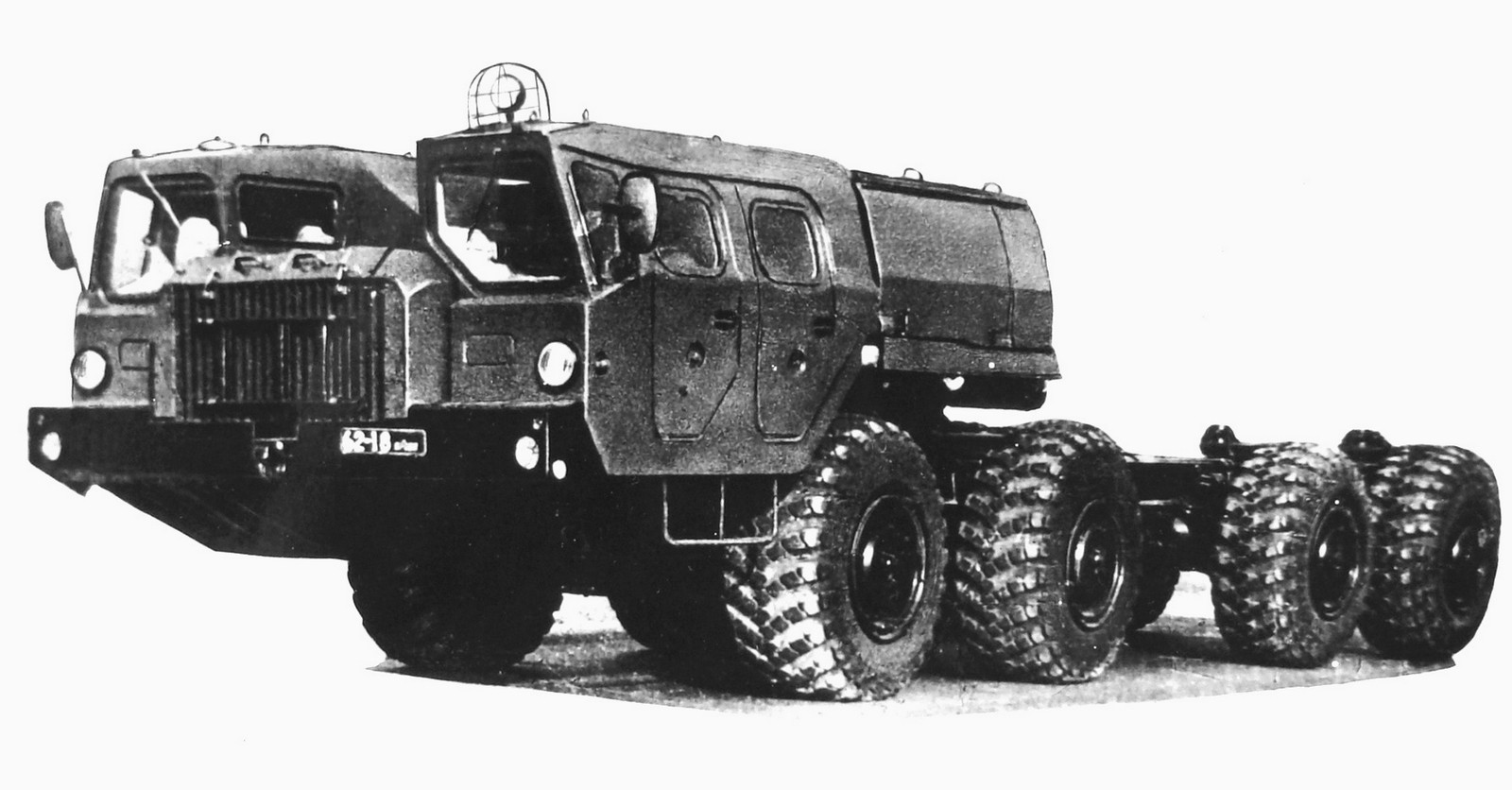 Шасси МАЗ-79112 для транспортно-заряжающей машины комплекса «Смерч»