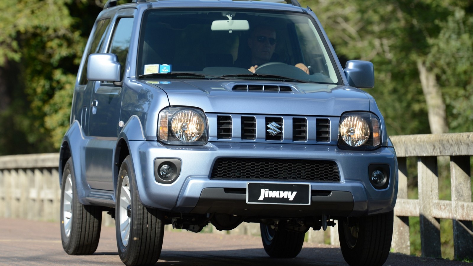 На фото: Suzuki Jimny 
