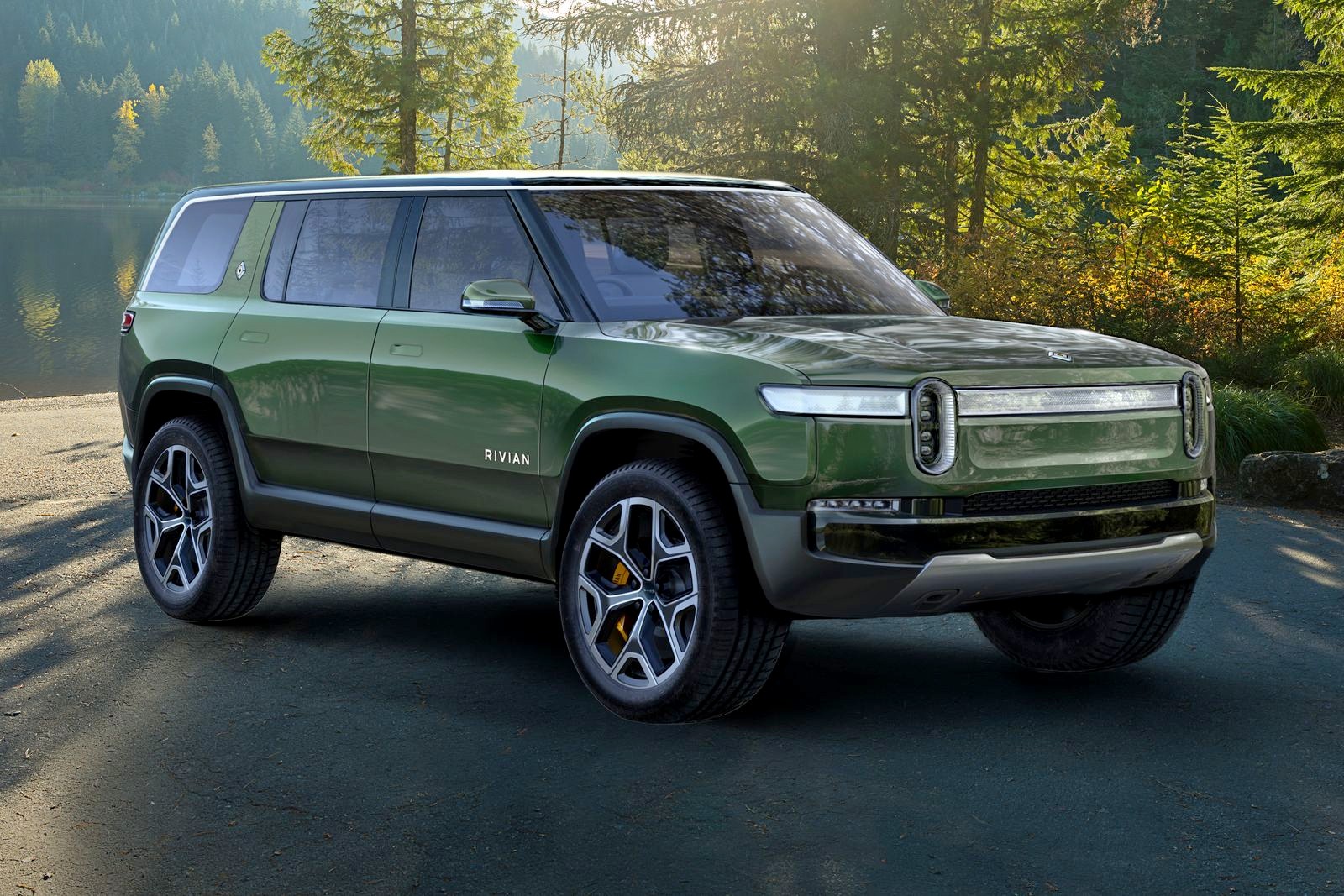 2018_11_A.-Rivian_R1S_Front