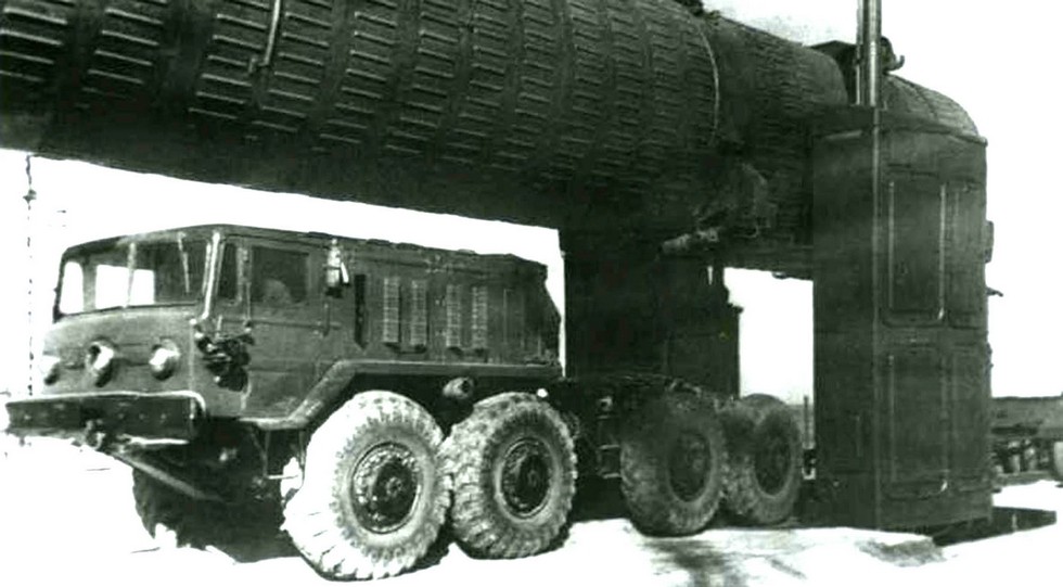 Тягач МАЗ-537 из состава комплекса противоракетной обороны А-35