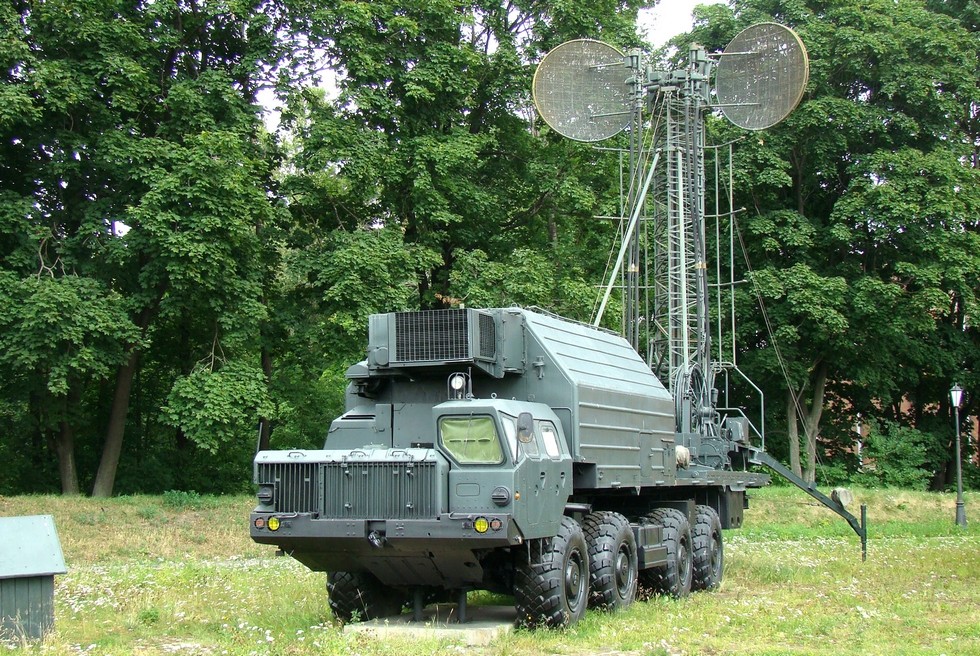 Машина МС-2 с раздвижной антенной станции «Торф-2» и укороченной передней аппаратной (фото автора)