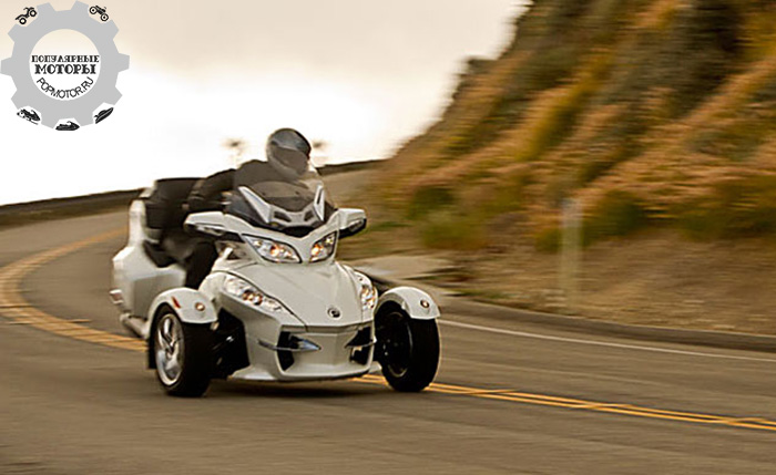 Фото мотоцикла Can-Am Spyder RT Limited - 10 лучших туристических мотоциклов