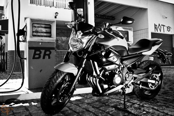 Yamaha XJ6N фото мотоцикла