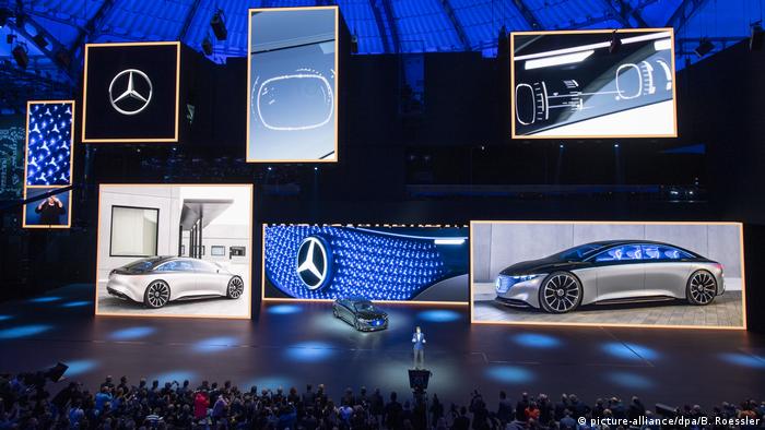 Презентация на автосалоне новых моделей Mercedes-Benz