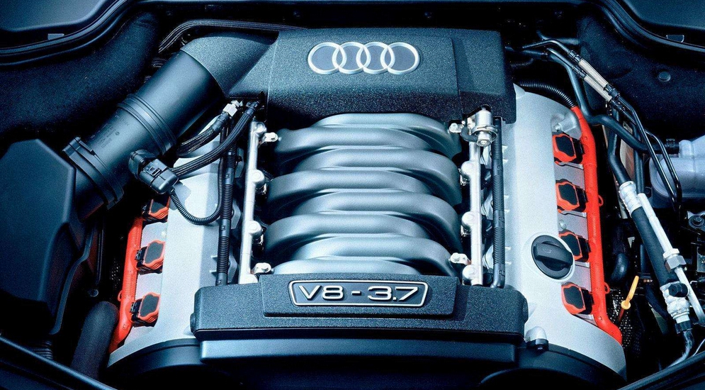 Audi-A8_3.7_quattro_2004_1600x1200_wallpaper_15.jpg